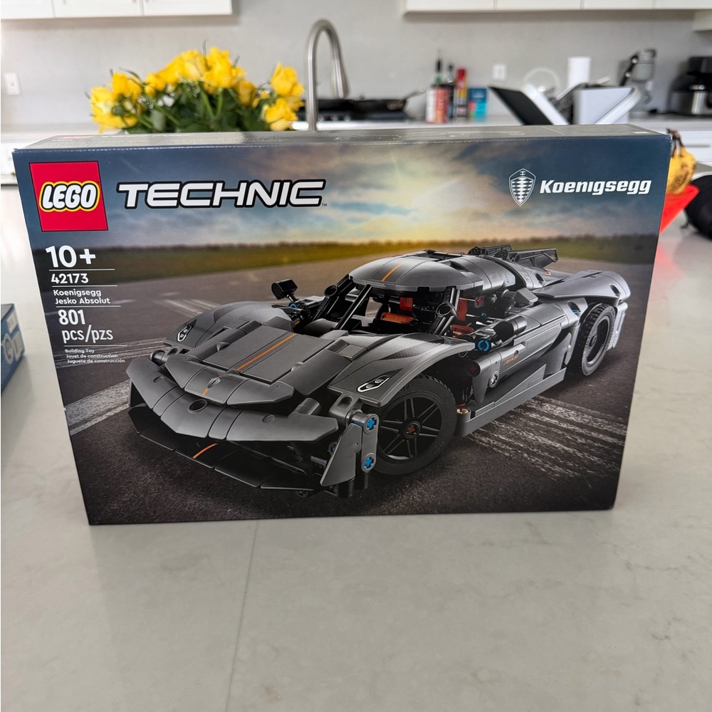 LEGO Technic Koenigsegg Jesko in Black and Gray